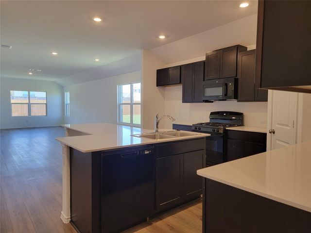 100 Montego ST, Hutto, TX 78634