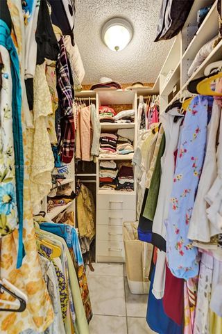 5860 NW 44th St 806, Lauderhill, FL 33319