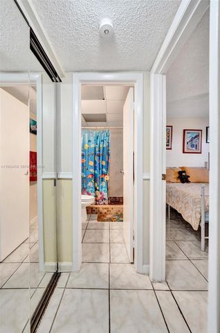 5860 NW 44th St 806, Lauderhill, FL 33319