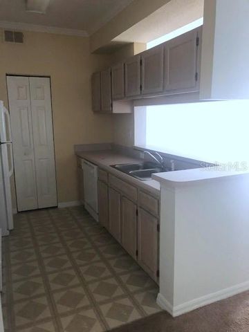 5616 PINNACLE HEIGHTS CIRCLE 304, Tampa, FL 33624