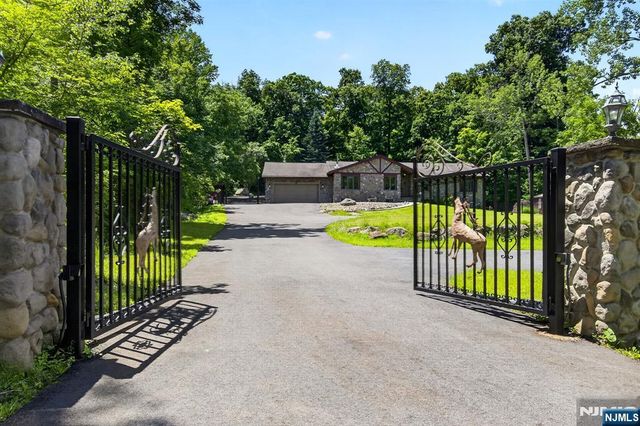 64 Ricker Drive, Ringwood, NJ 07456