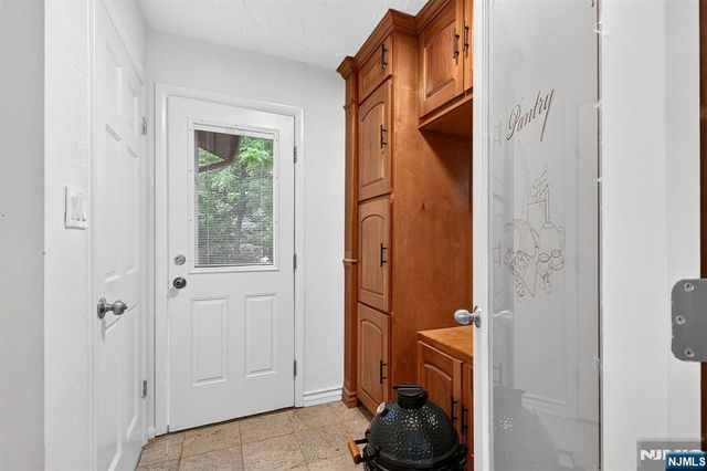 64 Ricker Drive, Ringwood, NJ 07456