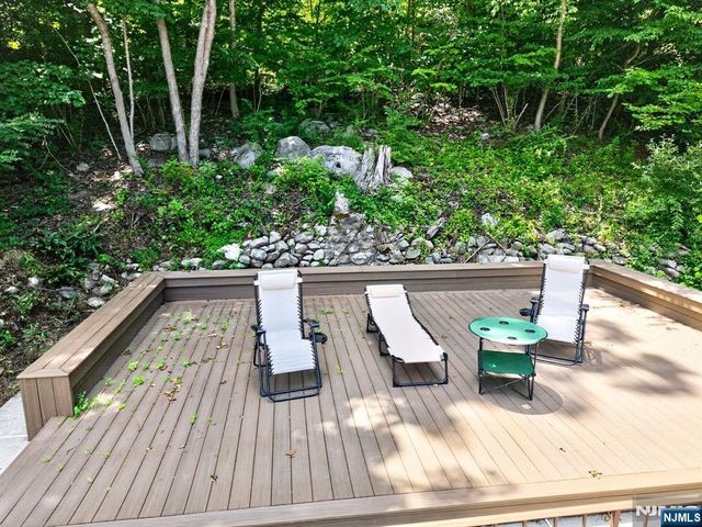 64 Ricker Drive, Ringwood, NJ 07456