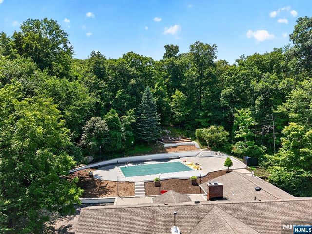 64 Ricker Drive, Ringwood, NJ 07456