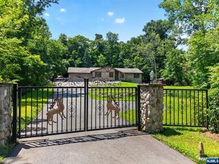 64 Ricker Drive, Ringwood, NJ 07456