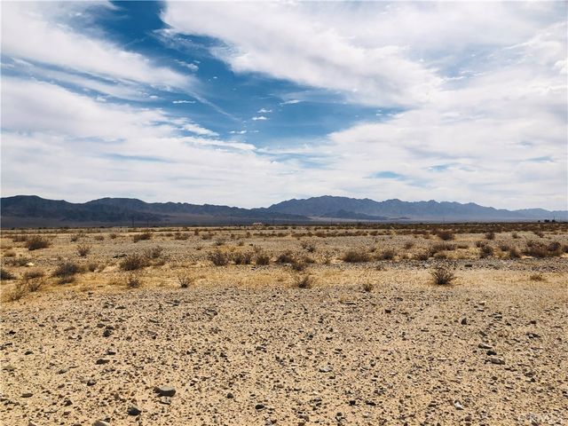 5 Raymond Drive, 29 Palms, CA 92277
