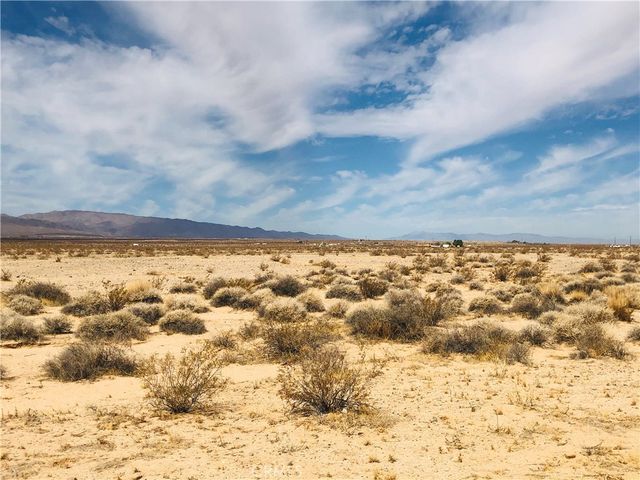 5 Raymond Drive, 29 Palms, CA 92277