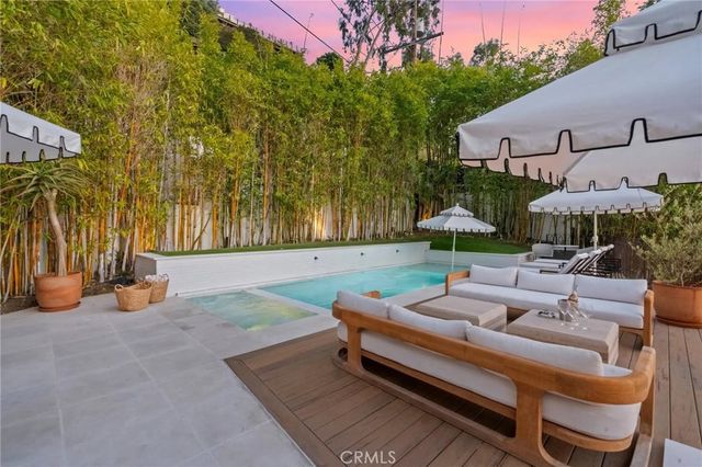 8650 Hillside Avenue, West Hollywood, CA 90069