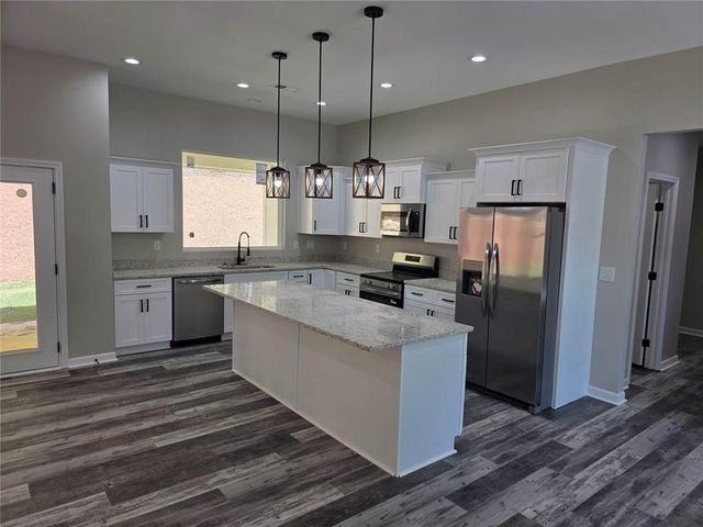 86 Turkey Trl, Jasper, GA 30143
