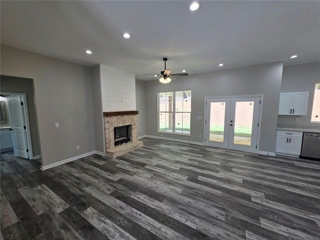 86 Turkey Trl, Jasper, GA 30143