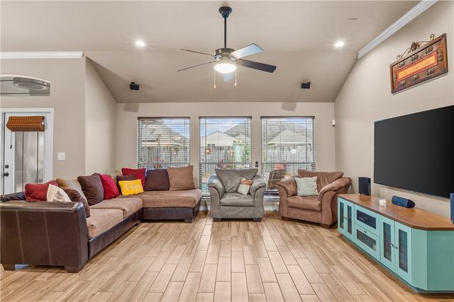 7422 Elizondo Dr, Corpus Christi, TX 78414