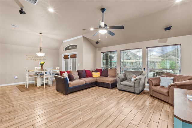 7422 Elizondo Dr, Corpus Christi, TX 78414