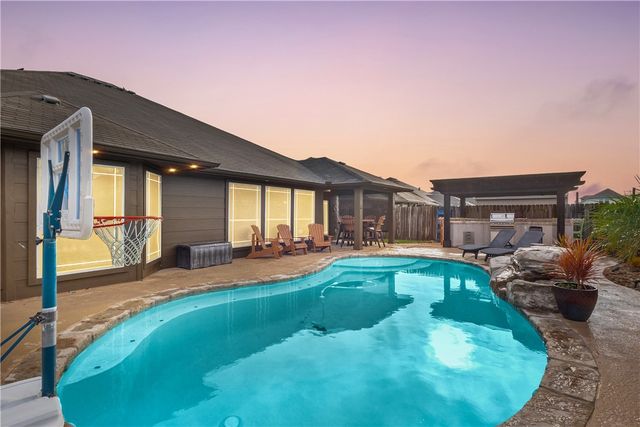 7422 Elizondo Dr, Corpus Christi, TX 78414