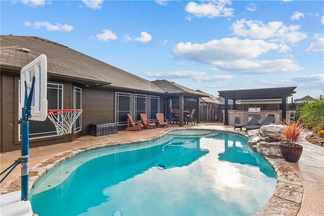 7422 Elizondo Dr, Corpus Christi, TX 78414