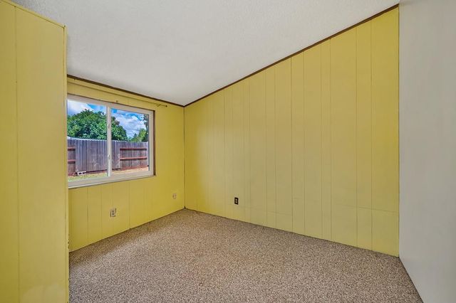 9 Thatcher Cir, Sacramento, CA 95823