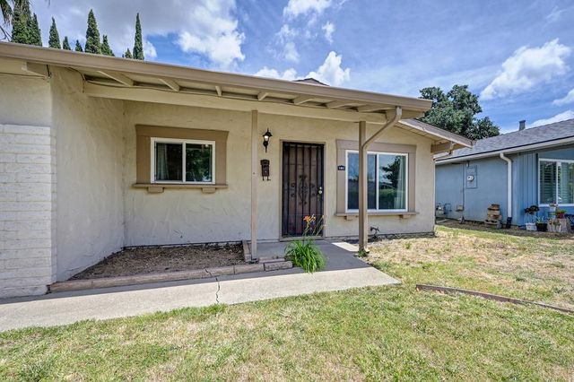 9 Thatcher Cir, Sacramento, CA 95823