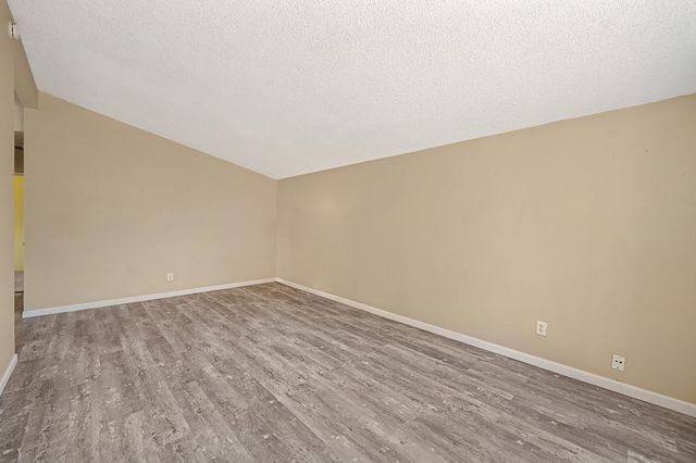 9 Thatcher Cir, Sacramento, CA 95823