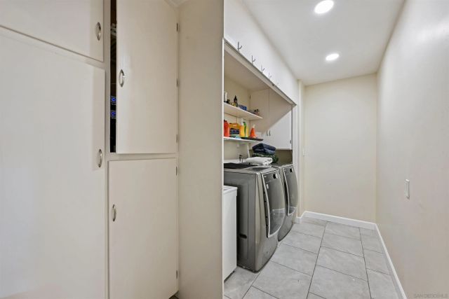 2124 Oak Hill Dr., Escondido, CA 92027