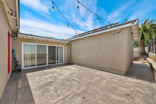 2124 Oak Hill Dr., Escondido, CA 92027
