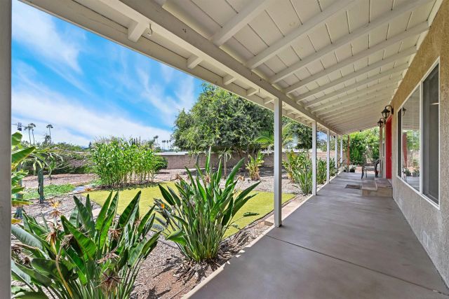 2124 Oak Hill Dr., Escondido, CA 92027