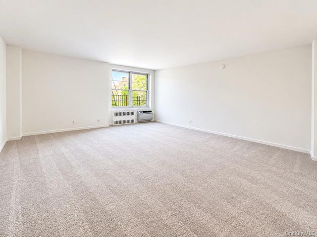 142-05 Roosevelt Avenue 517, Flushing, NY 11354