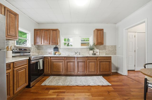 216 N Hickory Street, Chattanooga, TN 37404