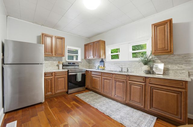 216 N Hickory Street, Chattanooga, TN 37404