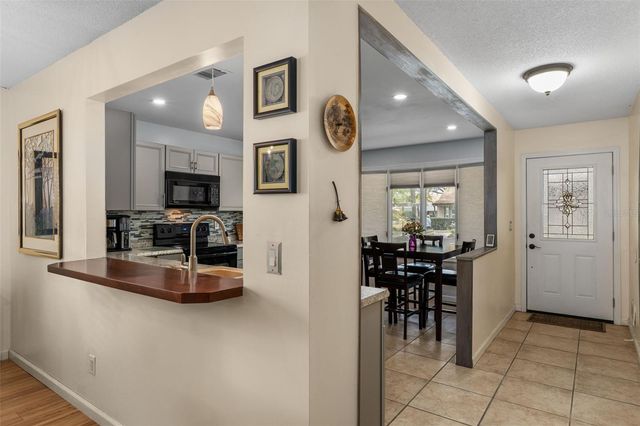 35120 WHISPERING OAKS BOULEVARD, Dade City, FL 33523