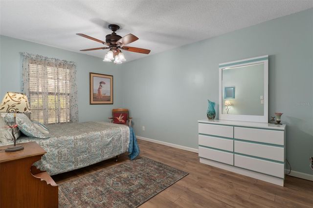 35120 WHISPERING OAKS BOULEVARD, Dade City, FL 33523