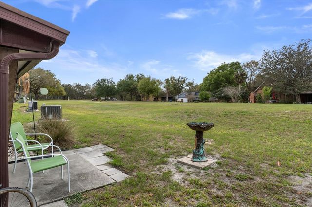 35120 WHISPERING OAKS BOULEVARD, Dade City, FL 33523