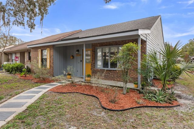 35120 WHISPERING OAKS BOULEVARD, Dade City, FL 33523