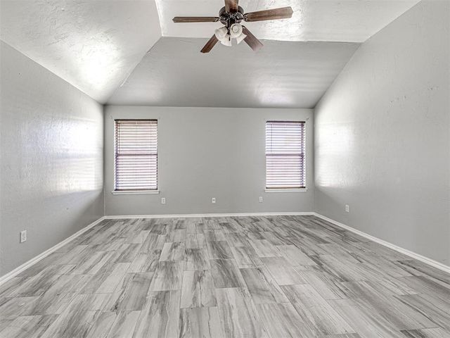 5013 NW 163rd Road, Edmond, OK 73013