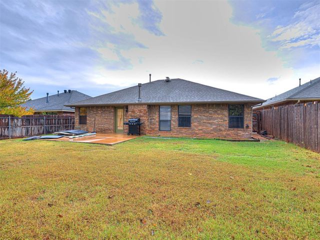 5013 NW 163rd Road, Edmond, OK 73013