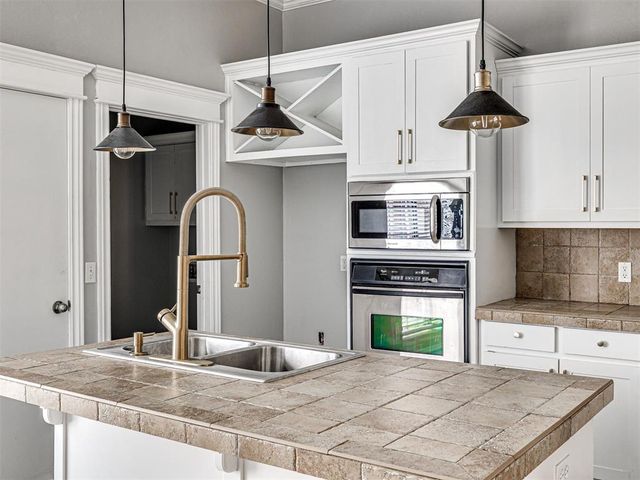 5013 NW 163rd Road, Edmond, OK 73013