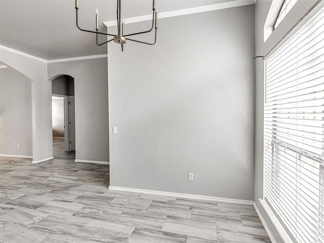 5013 NW 163rd Road, Edmond, OK 73013