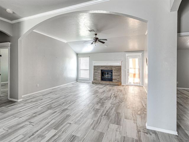5013 NW 163rd Road, Edmond, OK 73013