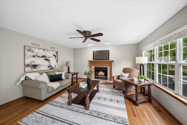3423 Interlochen Lane, Naperville, IL 60564