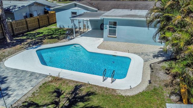 3070 DRYER AVENUE, Largo, FL 33770
