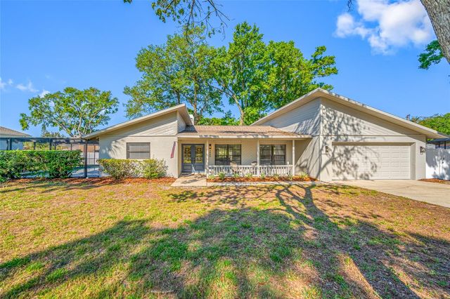 9880 W BAY STREET, Seminole, FL 33776