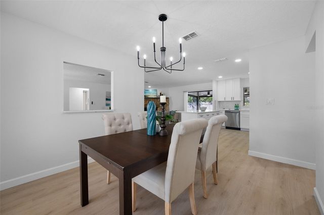 9880 W BAY STREET, Seminole, FL 33776