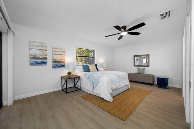 9880 W BAY STREET, Seminole, FL 33776