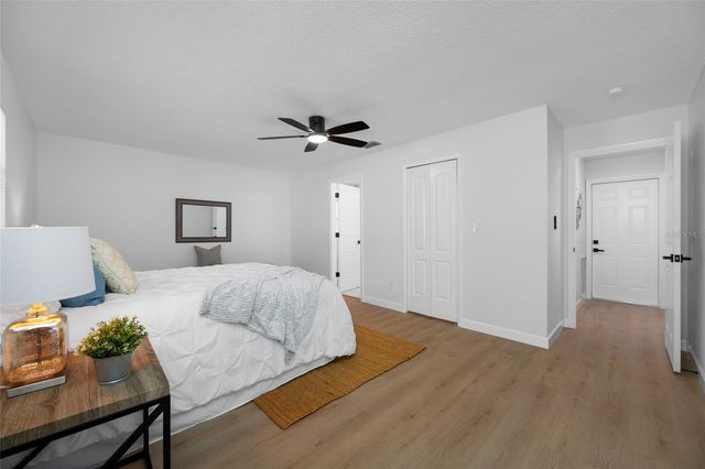 9880 W BAY STREET, Seminole, FL 33776
