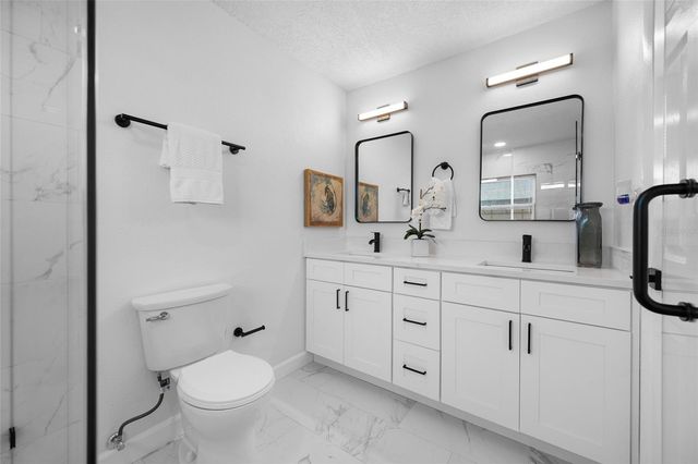 9880 W BAY STREET, Seminole, FL 33776