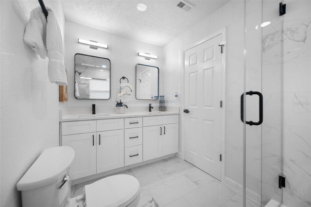 9880 W BAY STREET, Seminole, FL 33776