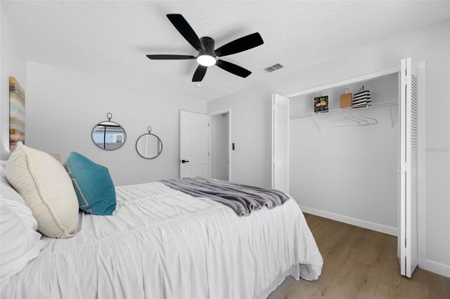 9880 W BAY STREET, Seminole, FL 33776