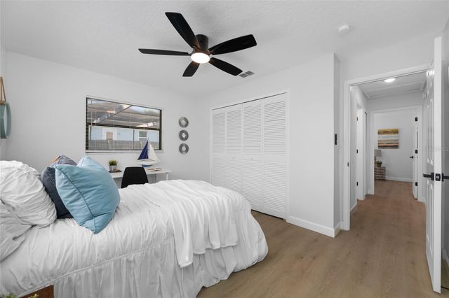 9880 W BAY STREET, Seminole, FL 33776