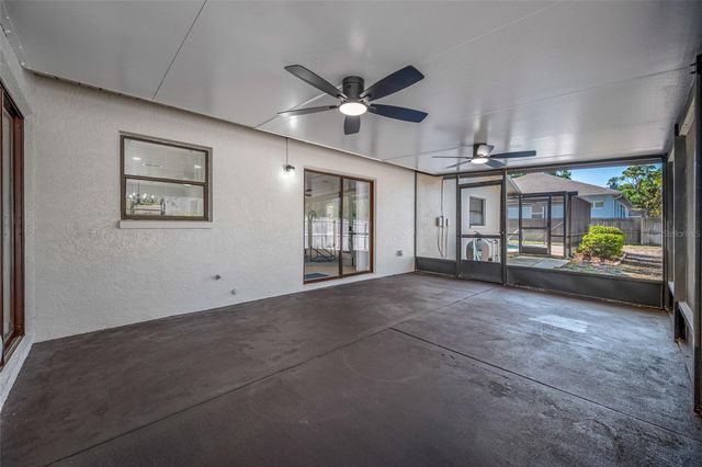 9880 W BAY STREET, Seminole, FL 33776