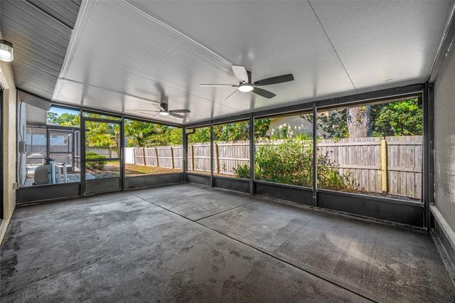 9880 W BAY STREET, Seminole, FL 33776