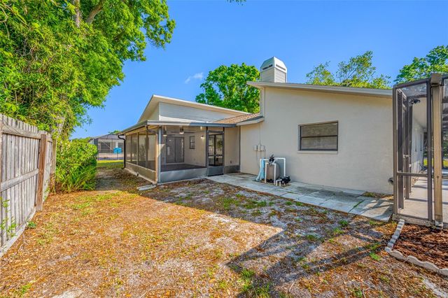 9880 W BAY STREET, Seminole, FL 33776