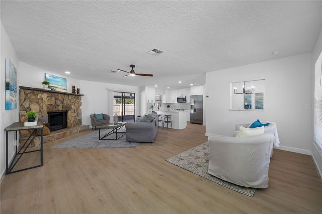9880 W BAY STREET, Seminole, FL 33776